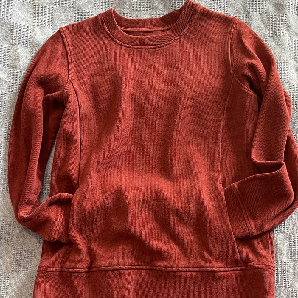 Duluth Trading Co Women's Maroon Crew Neck Sweater